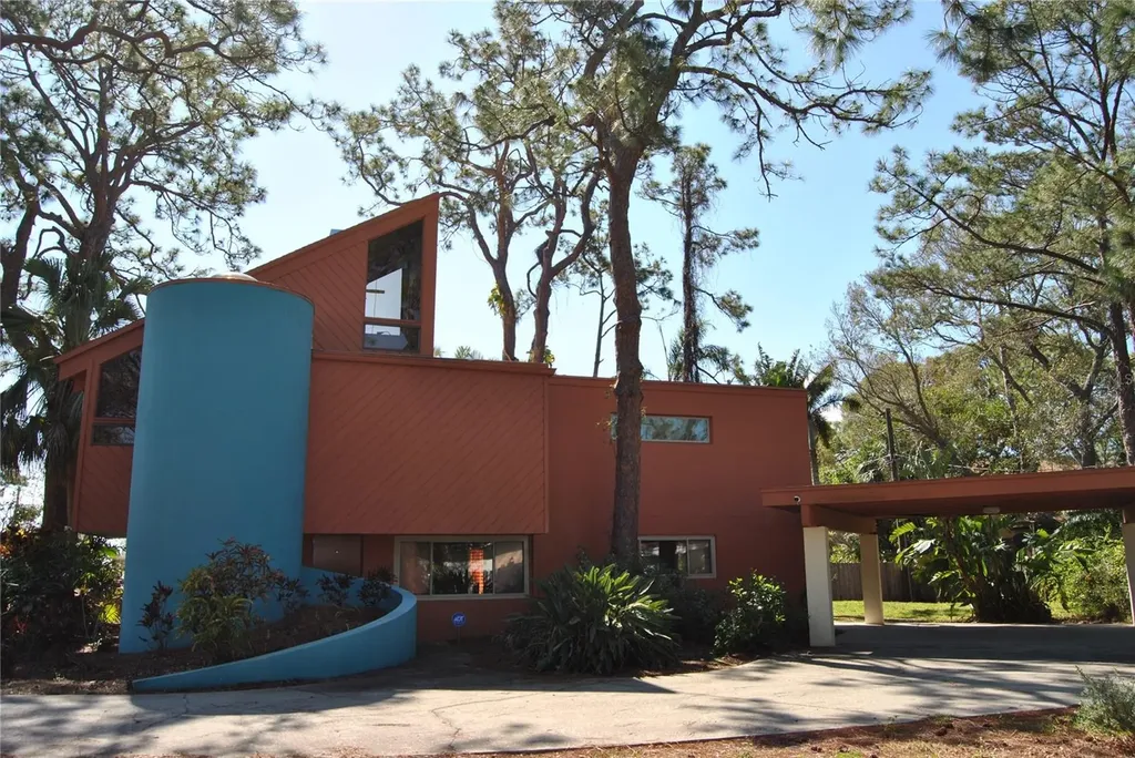 7219 Williams Drive S St Petersburg FL 33705