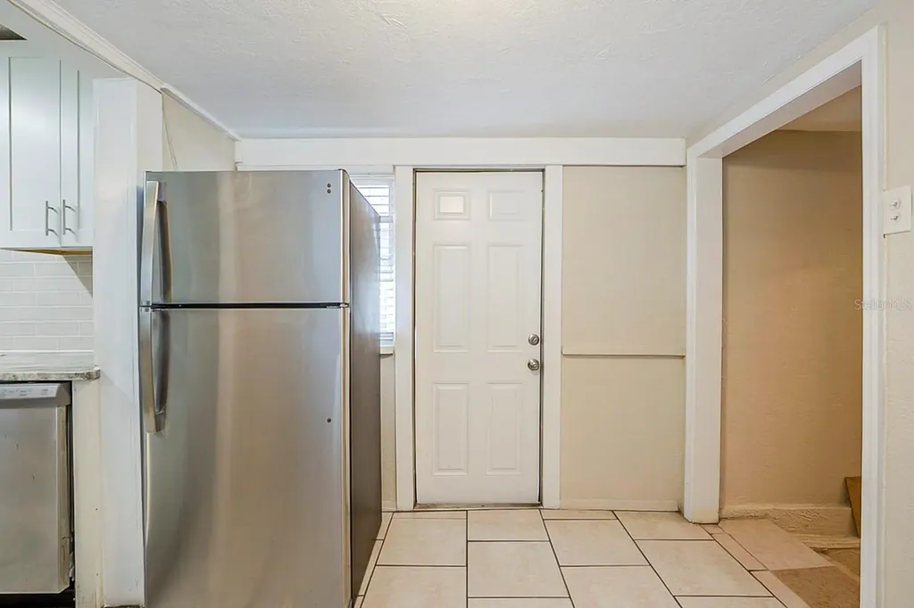 2011 10th Street S St Petersburg FL 33705