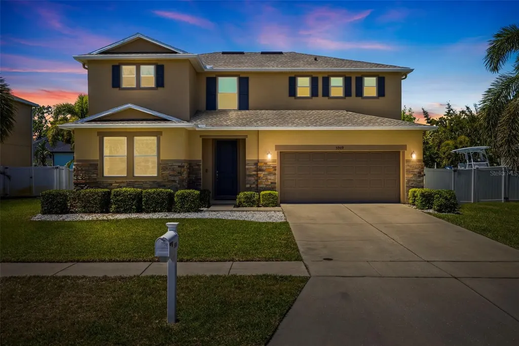 5909 Canton Street S St Petersburg FL 33712