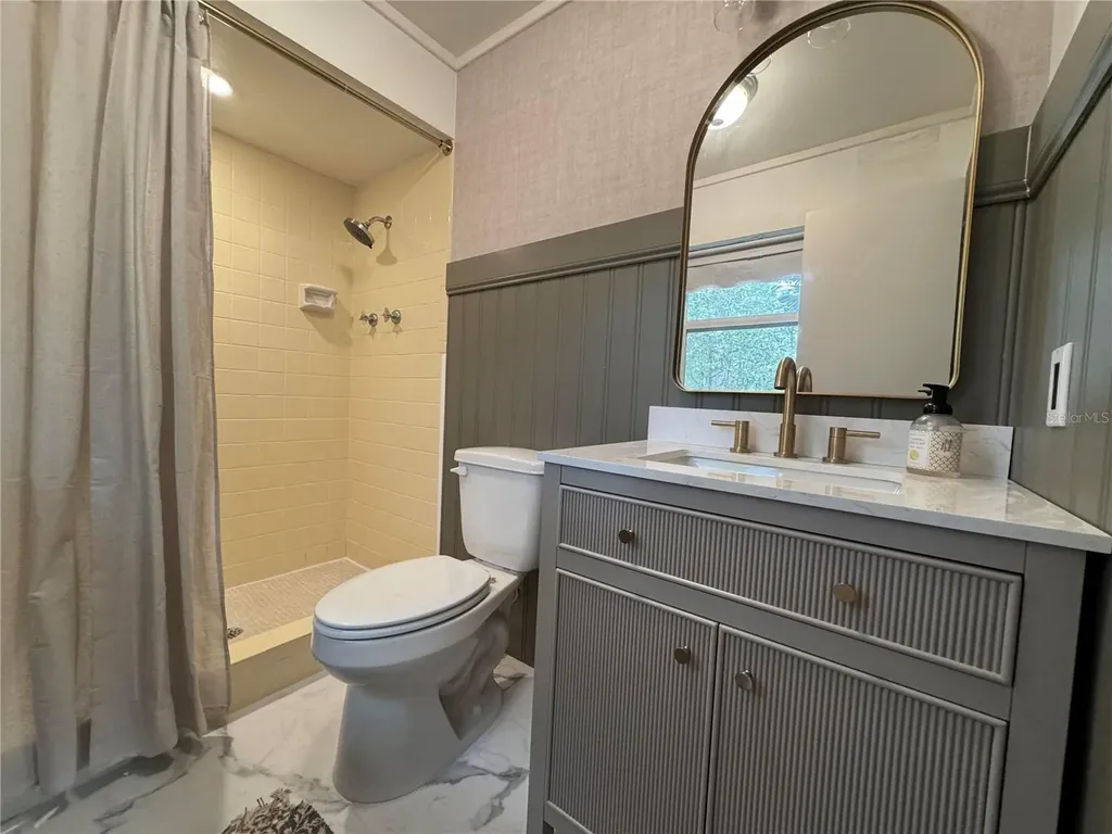 1836 NW 40th Terrace Gainesville FL 32605