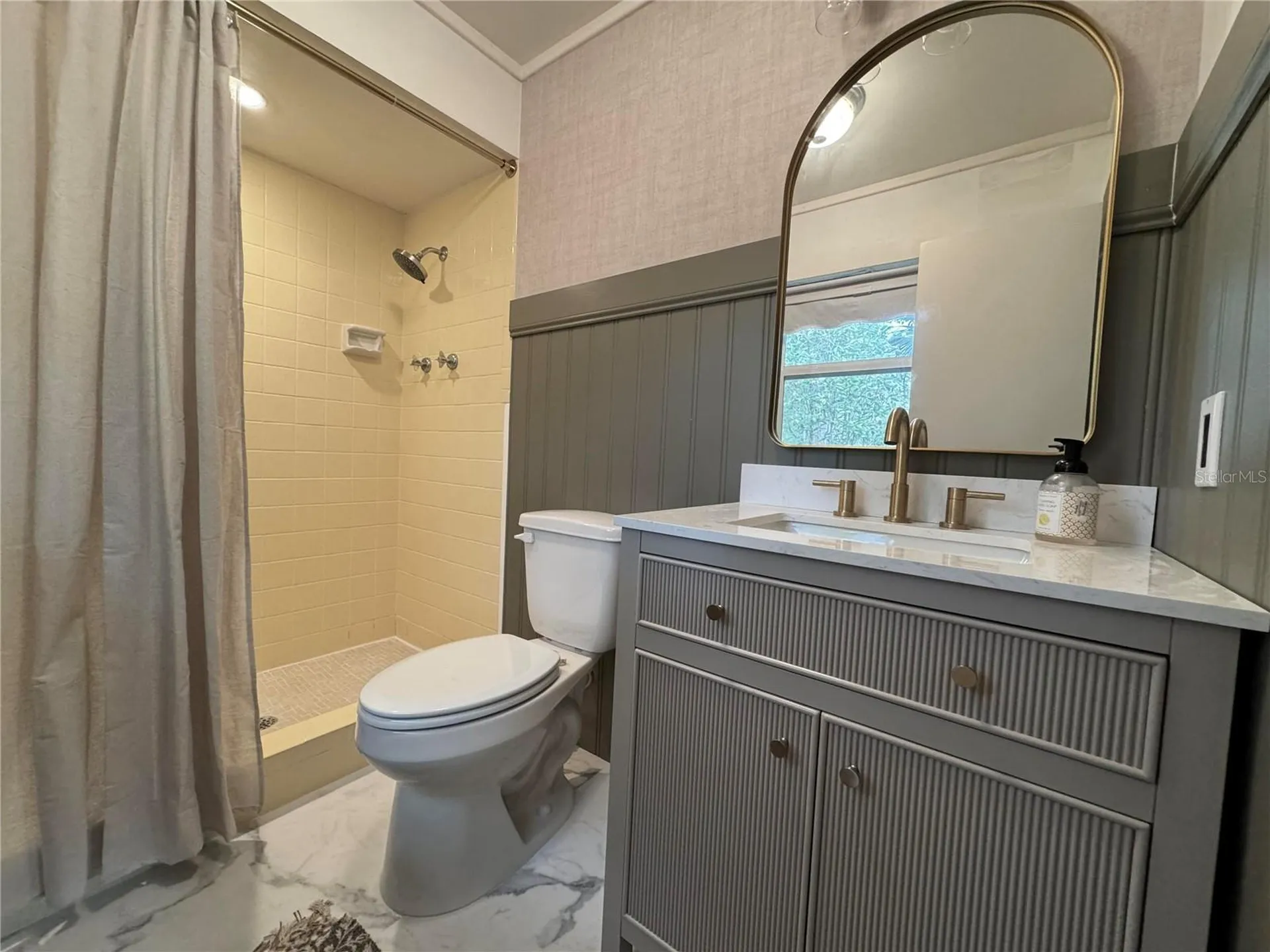 1836 NW 40th Terrace Gainesville FL 32605