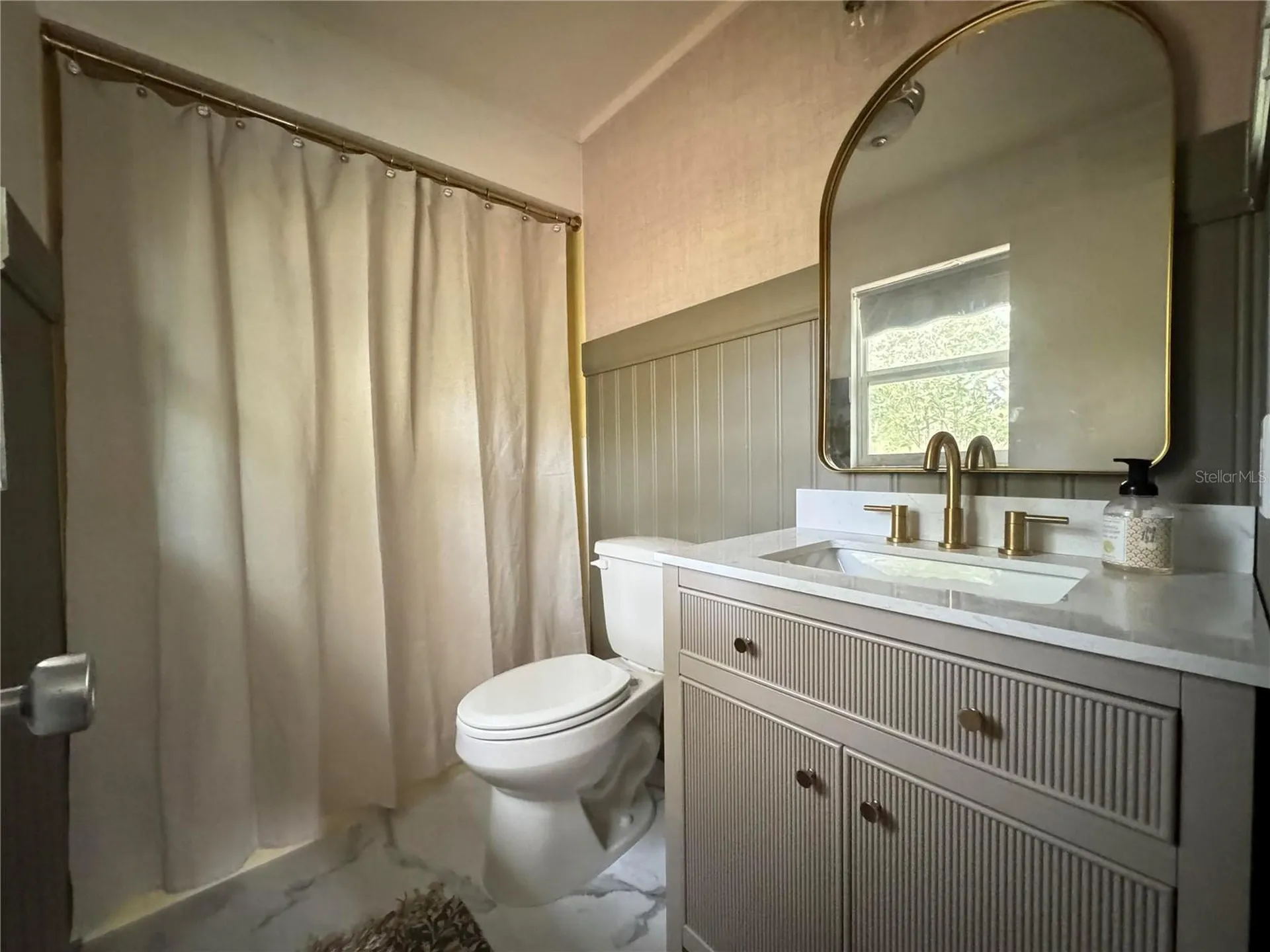 1836 NW 40th Terrace Gainesville FL 32605