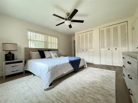 1836 NW 40th Terrace Gainesville FL 32605