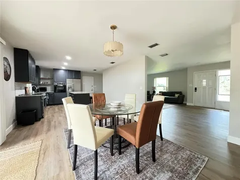 1836 NW 40th Terrace Gainesville FL 32605