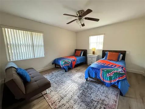 1836 NW 40th Terrace Gainesville FL 32605