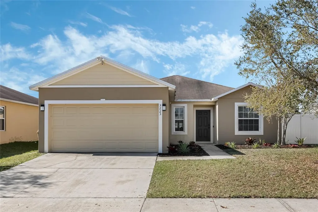 3223 Queen Alexandria Drive Kissimmee FL 34744