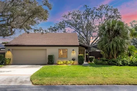 3746 Glen Oaks Manor Drive Sarasota FL 34232
