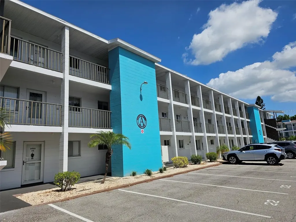 5906 Garden Lane Bradenton FL 34207
