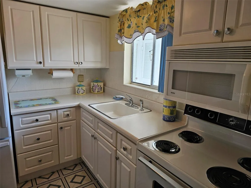 5906 Garden Lane Bradenton FL 34207