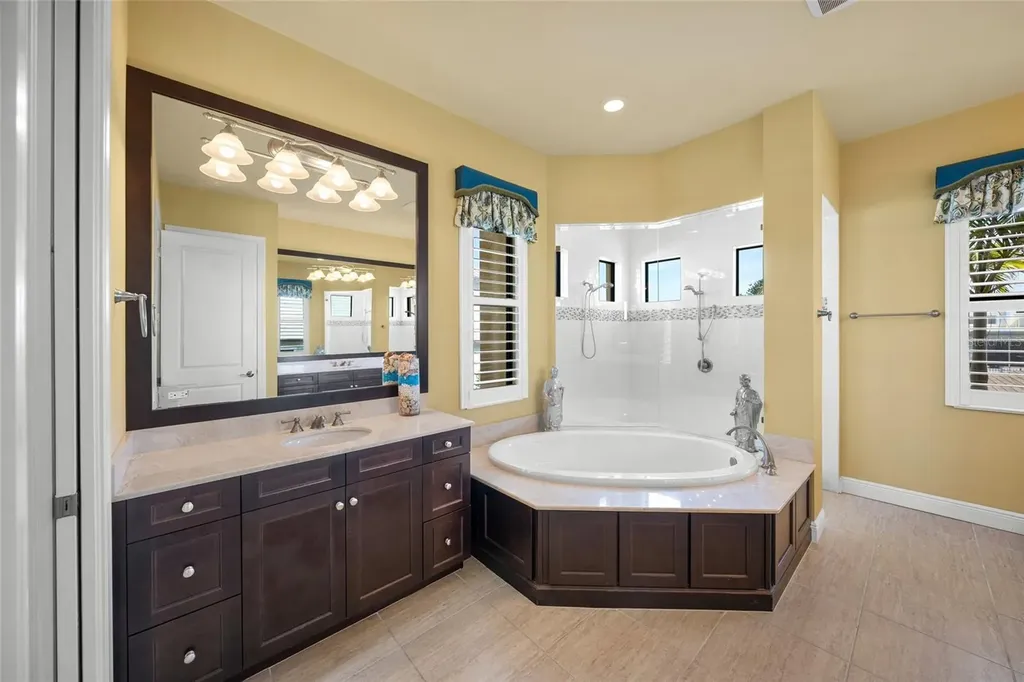 471 Bayshore Road Nokomis FL 34275