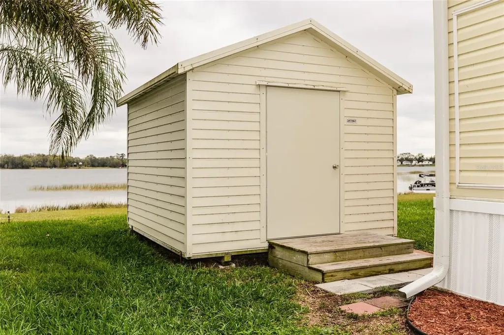 23 Queen Of Waters Street Lake Wales FL 33898