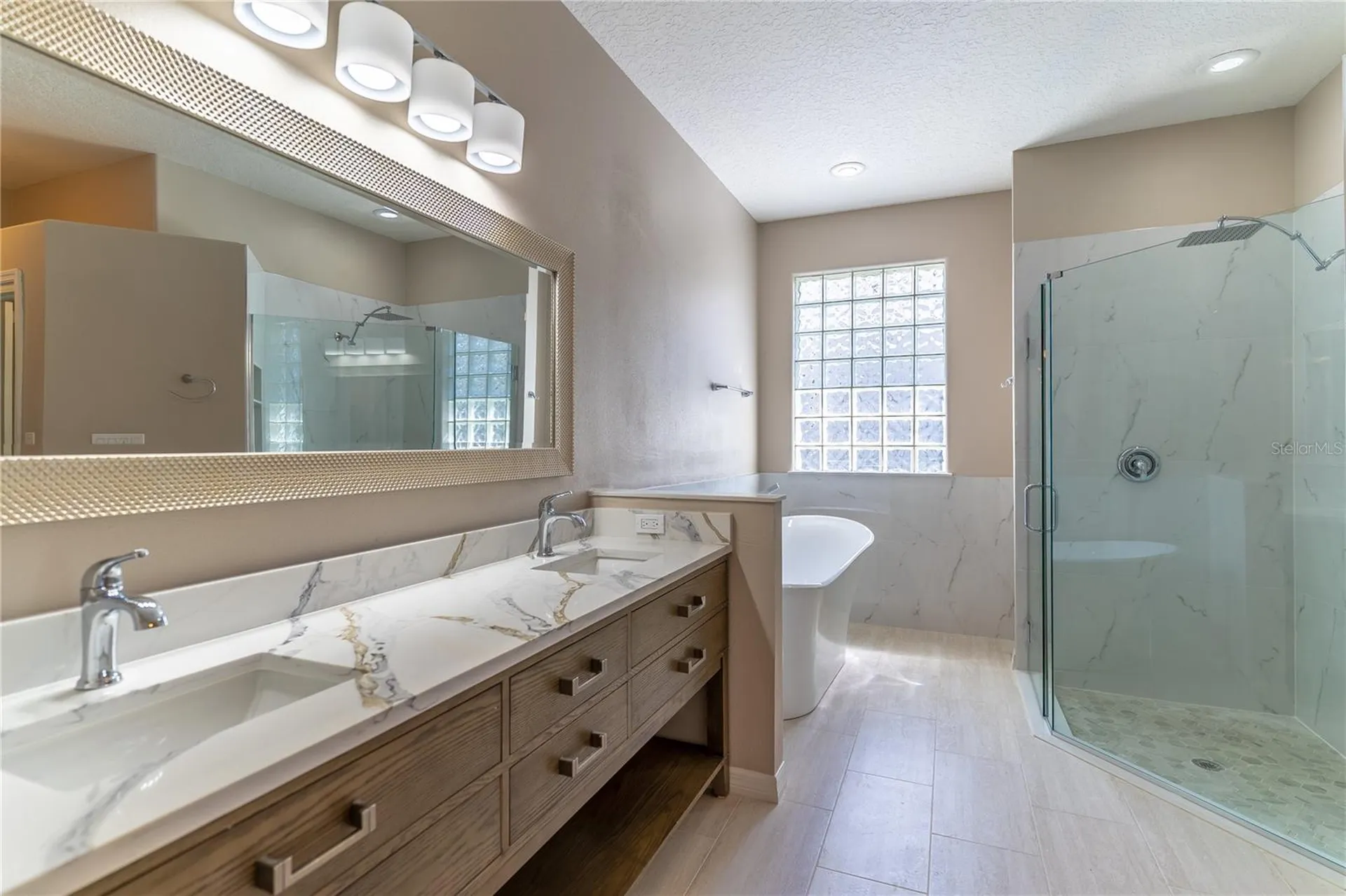 1714 Golfview Drive Kissimmee FL 34746