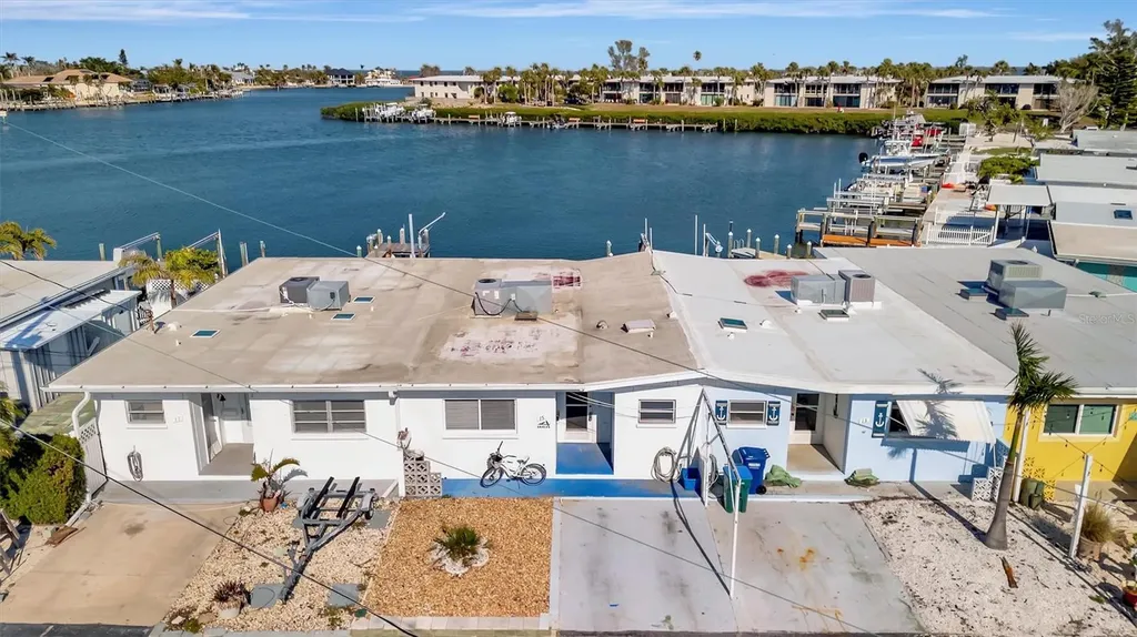 15 Seaside Court Holmes Beach FL 34217