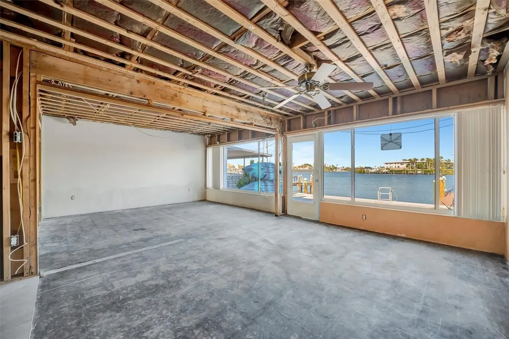 15 Seaside Court Holmes Beach FL 34217