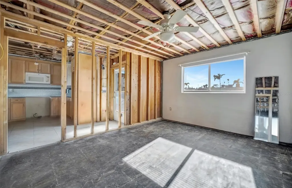15 Seaside Court Holmes Beach FL 34217