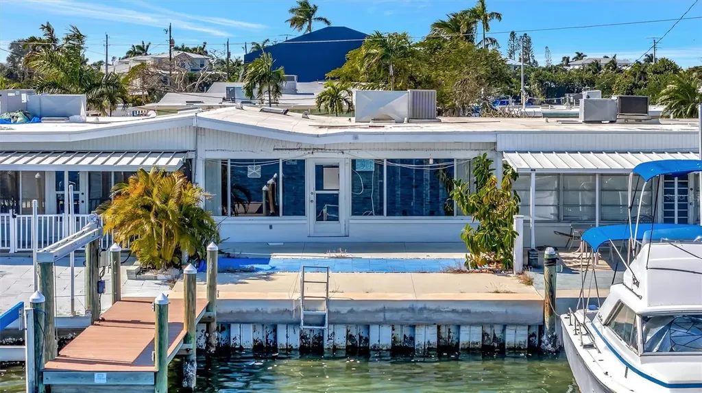 15 Seaside Court Holmes Beach FL 34217