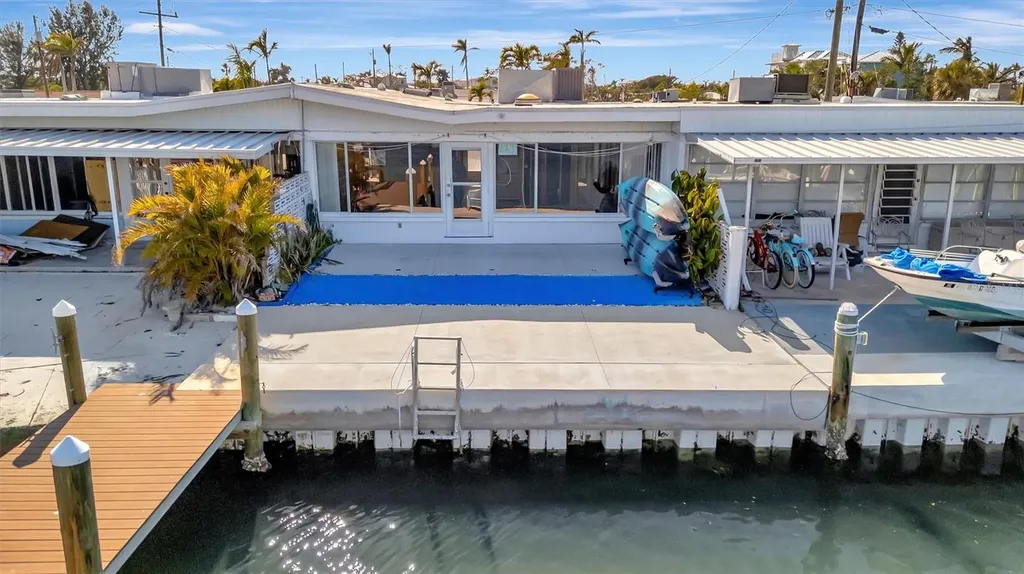15 Seaside Court Holmes Beach FL 34217
