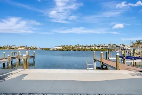 15 Seaside Court Holmes Beach FL 34217