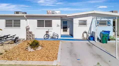 15 Seaside Court Holmes Beach FL 34217