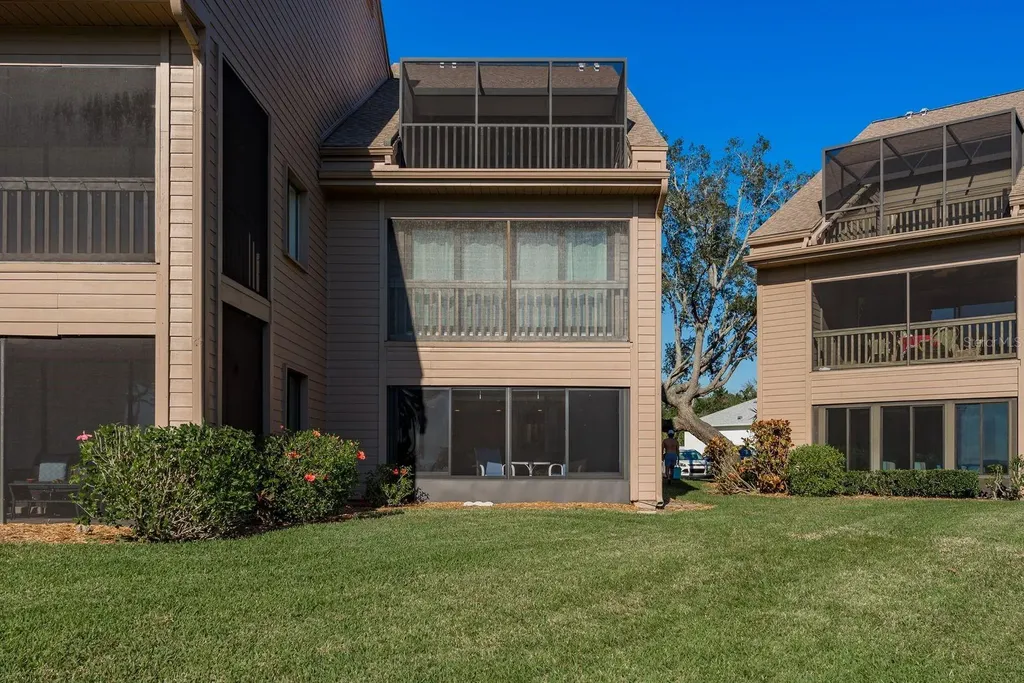 351 Windrush Loop Tarpon Springs FL 34689