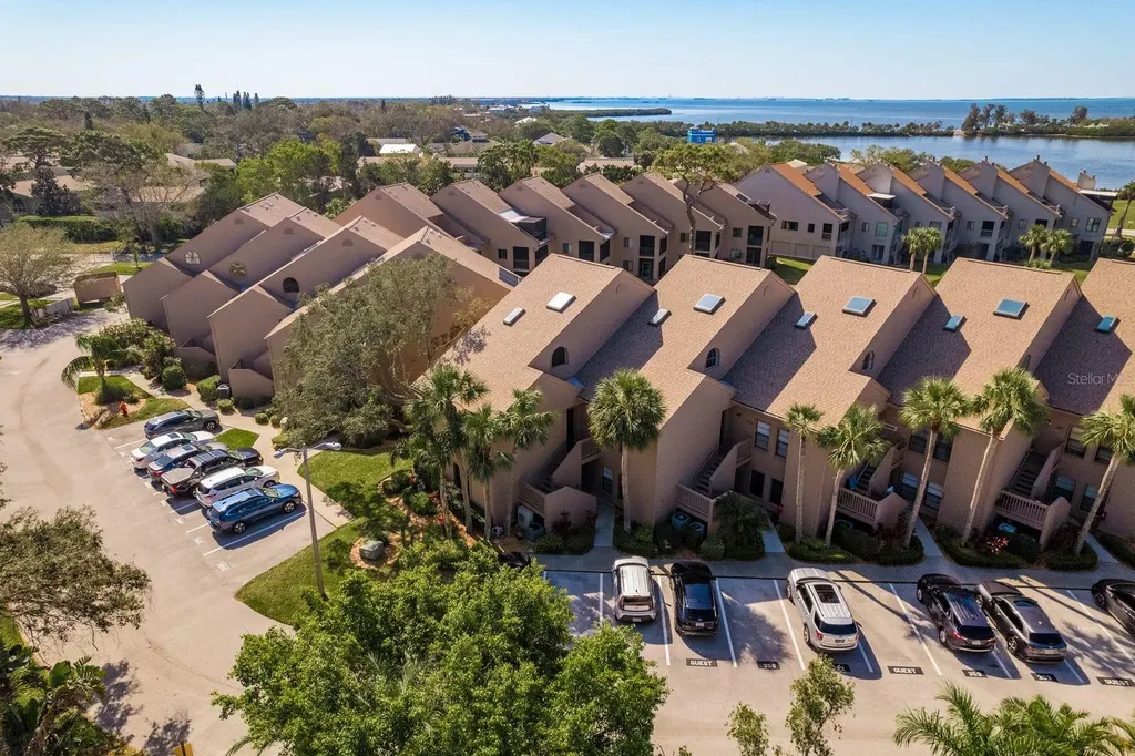 351 Windrush Loop Tarpon Springs FL 34689
