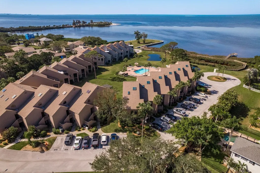 351 Windrush Loop Tarpon Springs FL 34689