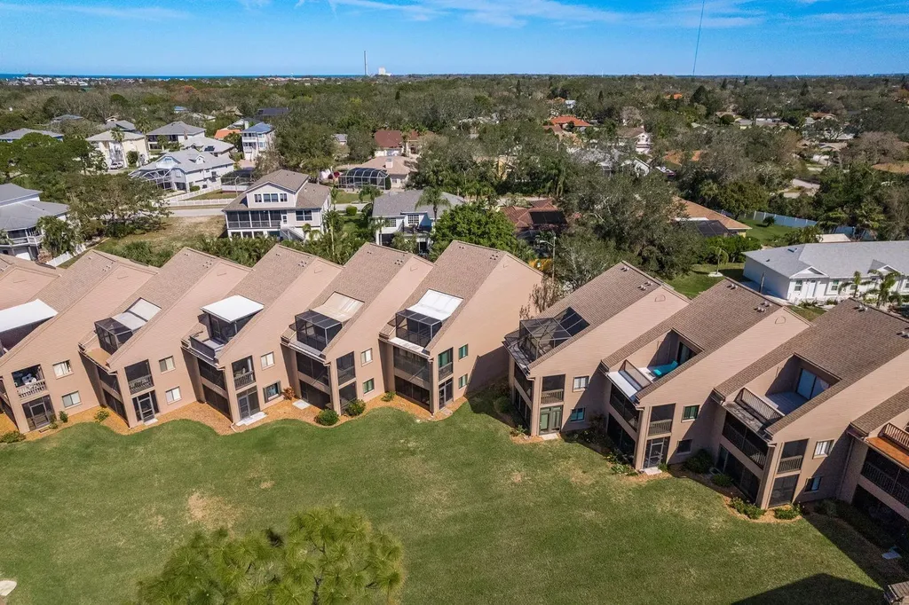 351 Windrush Loop Tarpon Springs FL 34689