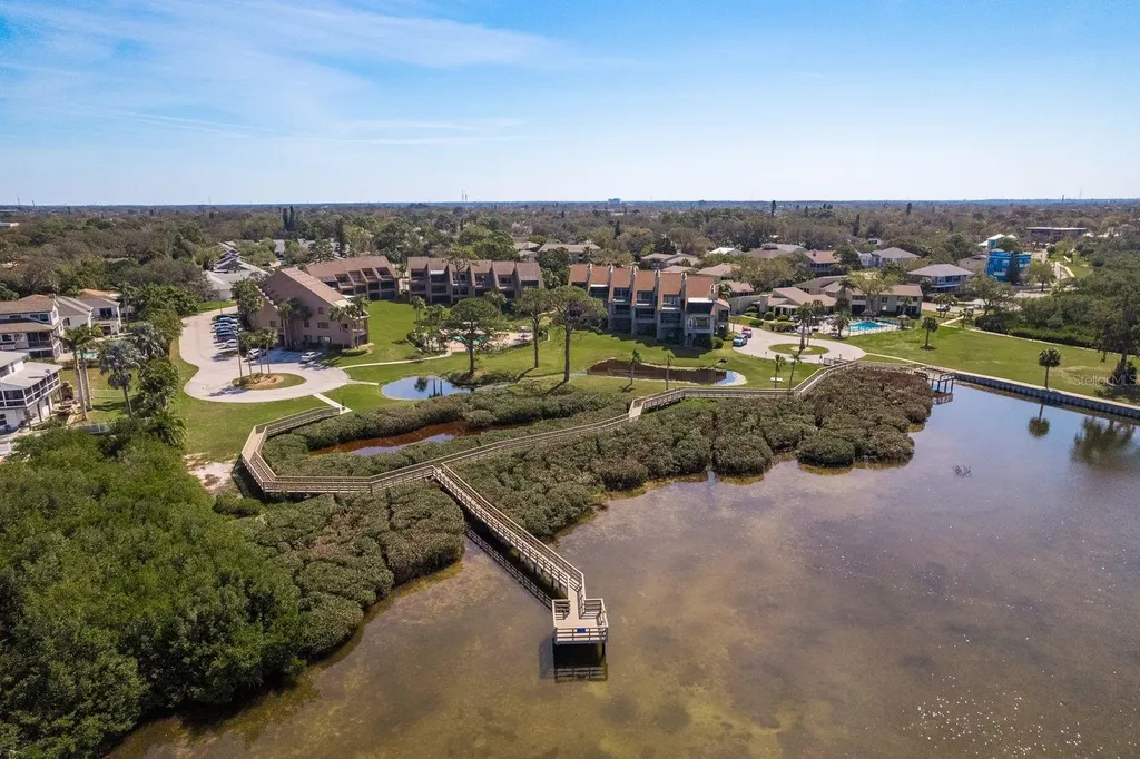 351 Windrush Loop Tarpon Springs FL 34689