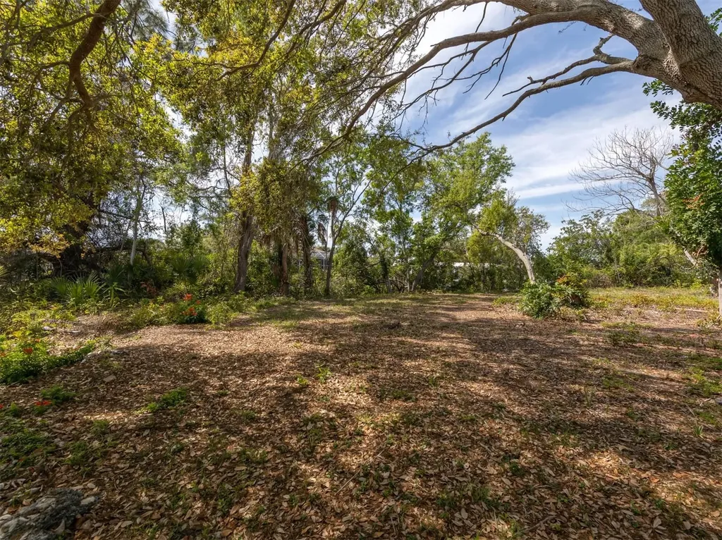 500 Canal Way Nokomis FL 34275