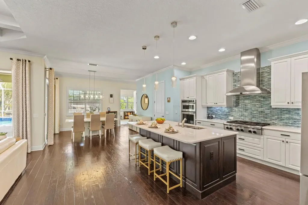 581 Mast Drive Bradenton FL 34208
