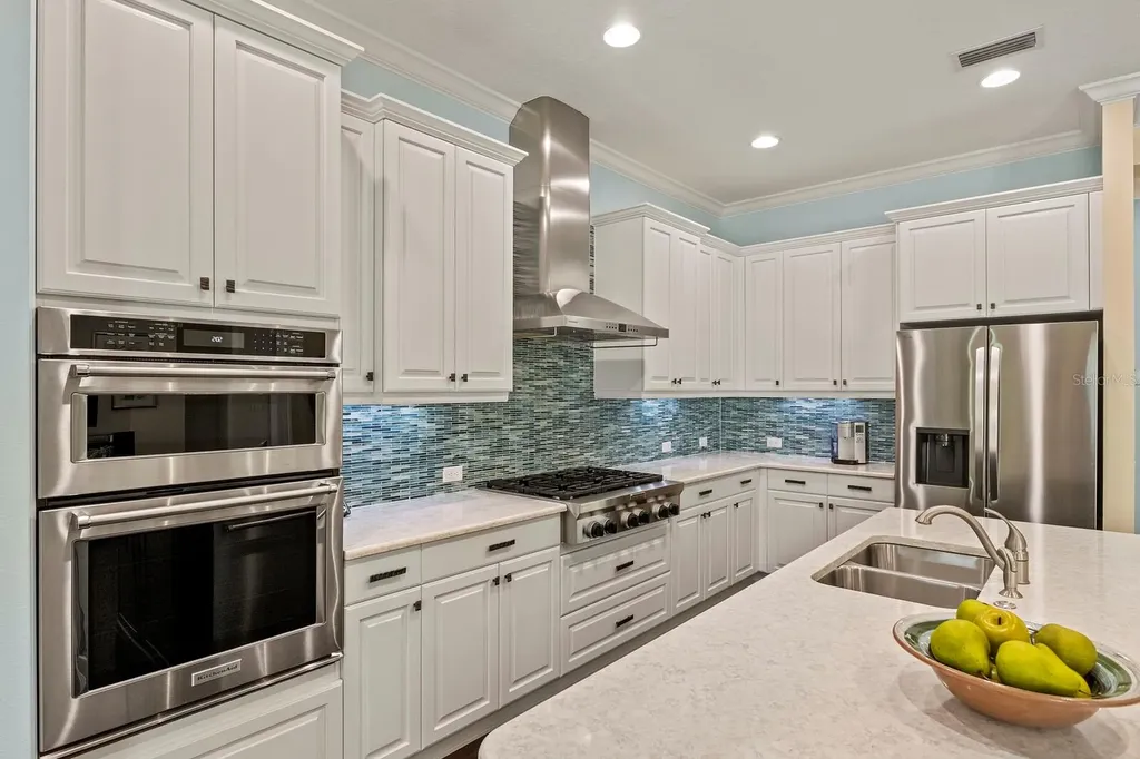 581 Mast Drive Bradenton FL 34208