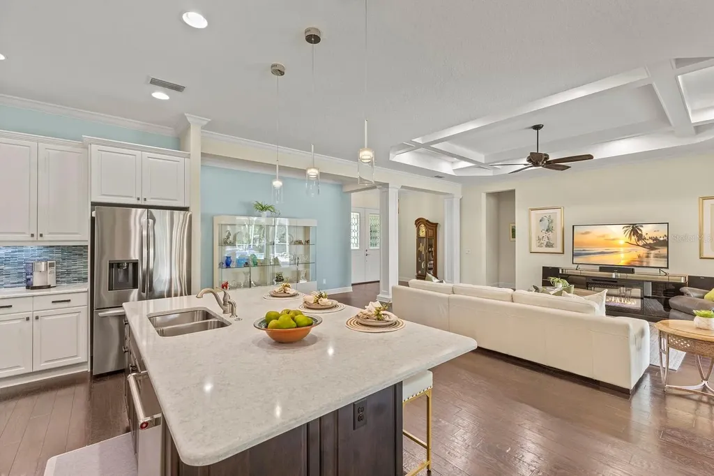 581 Mast Drive Bradenton FL 34208