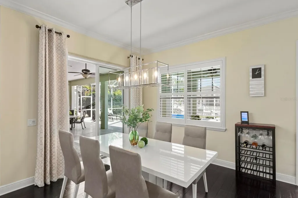 581 Mast Drive Bradenton FL 34208
