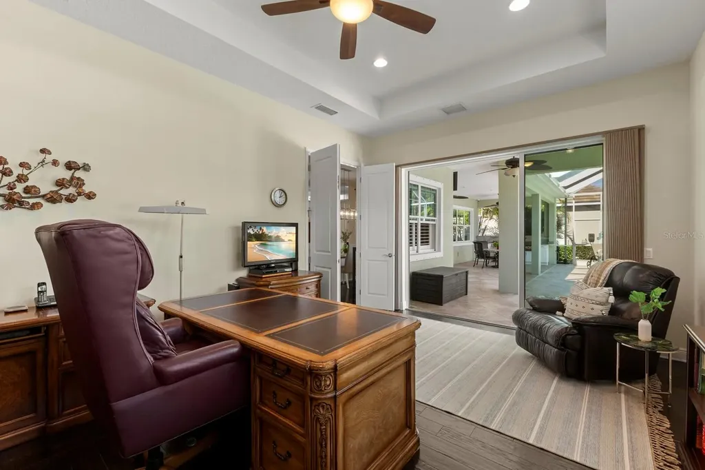 581 Mast Drive Bradenton FL 34208