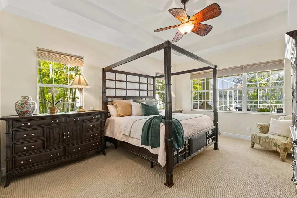 581 Mast Drive Bradenton FL 34208