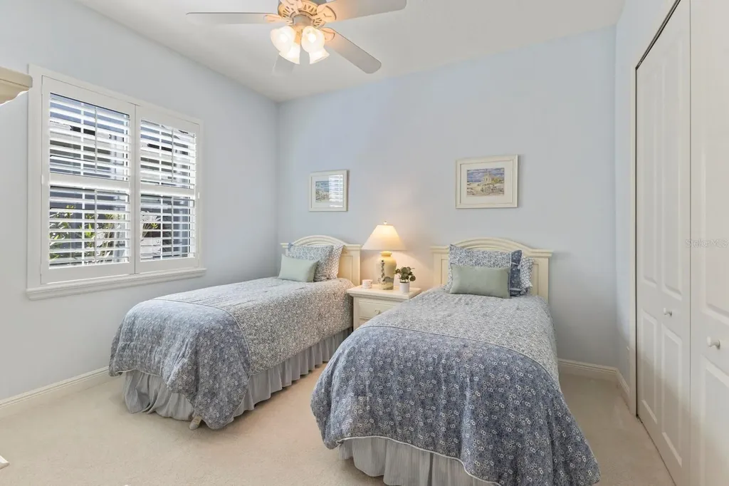 581 Mast Drive Bradenton FL 34208