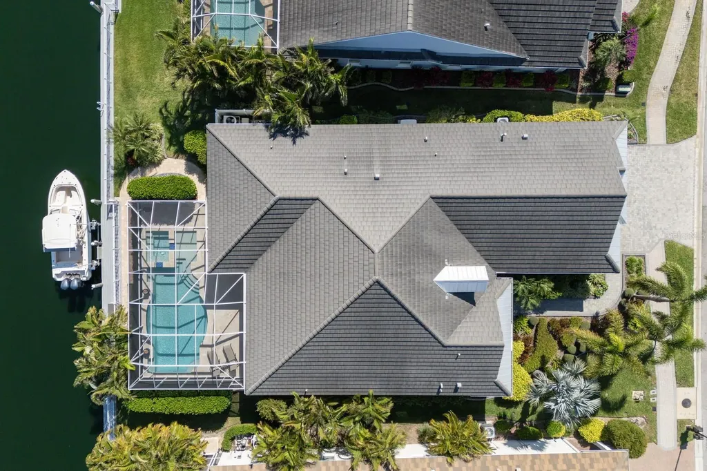 581 Mast Drive Bradenton FL 34208