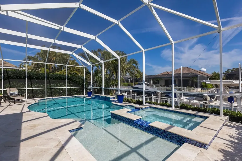 581 Mast Drive Bradenton FL 34208