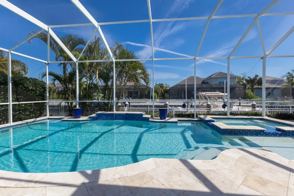 581 Mast Drive Bradenton FL 34208