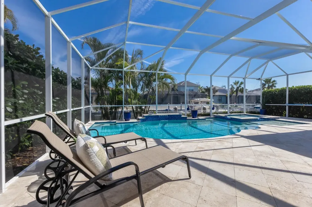 581 Mast Drive Bradenton FL 34208