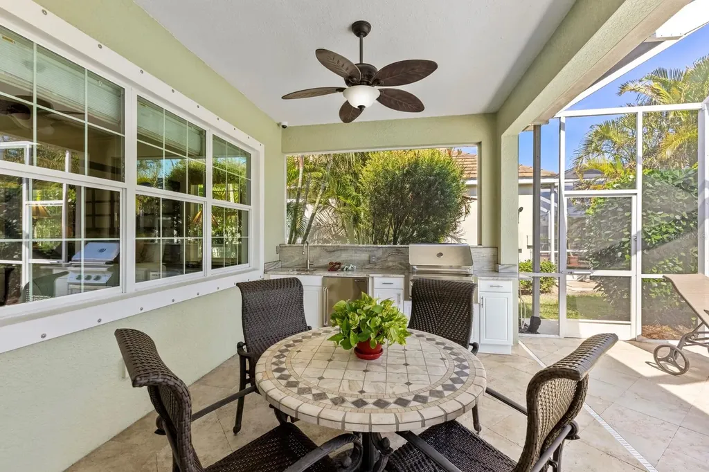 581 Mast Drive Bradenton FL 34208