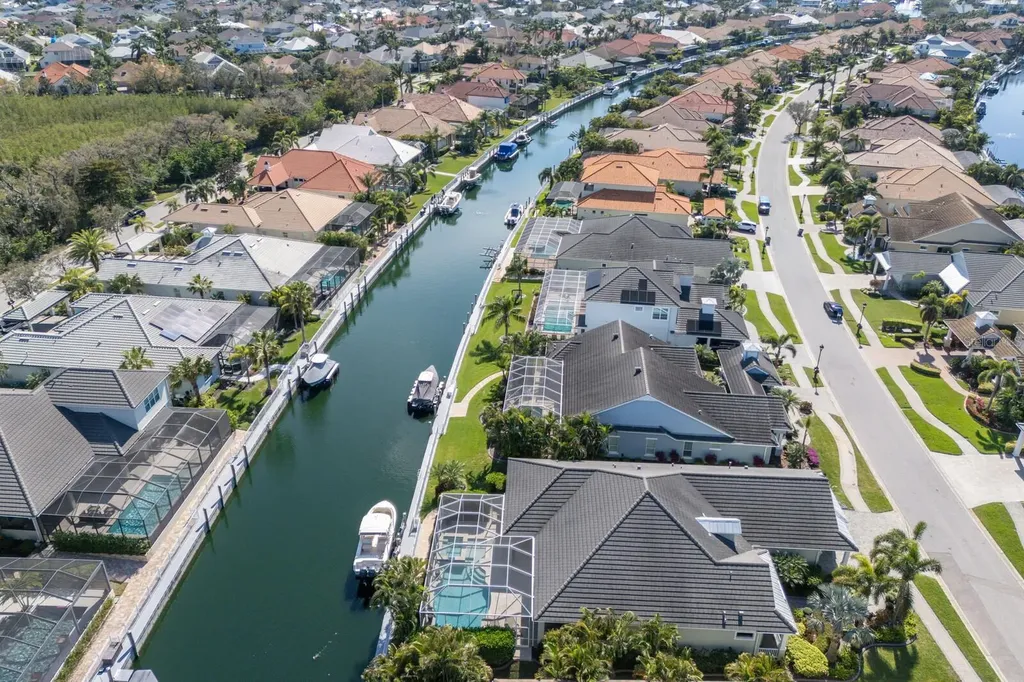 581 Mast Drive Bradenton FL 34208