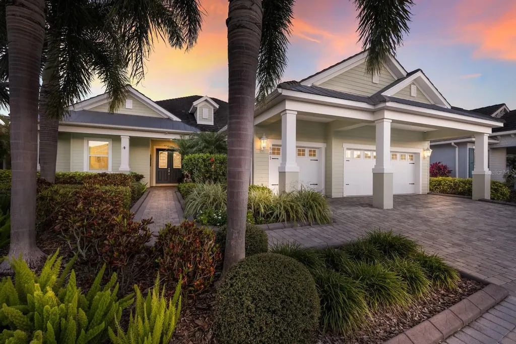 581 Mast Drive Bradenton FL 34208