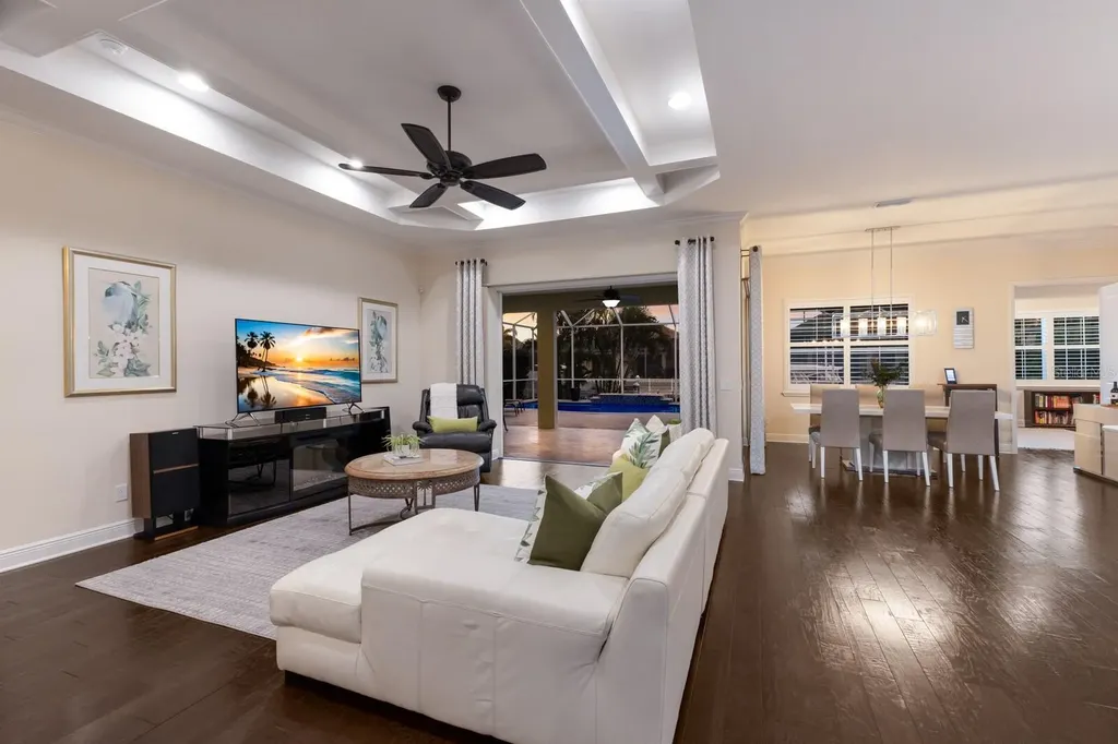 581 Mast Drive Bradenton FL 34208