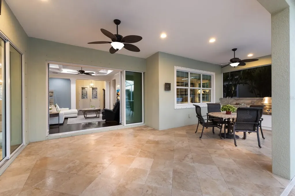581 Mast Drive Bradenton FL 34208