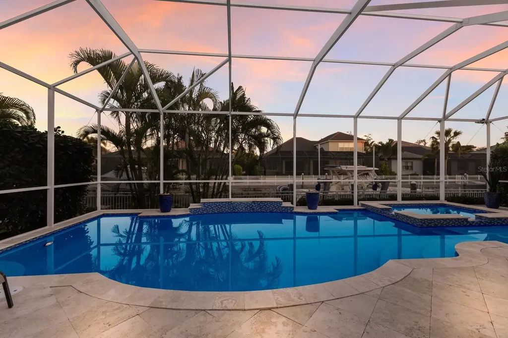 581 Mast Drive Bradenton FL 34208