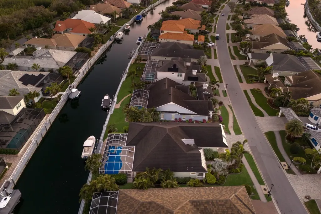 581 Mast Drive Bradenton FL 34208