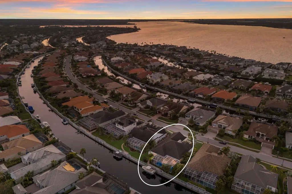 581 Mast Drive Bradenton FL 34208