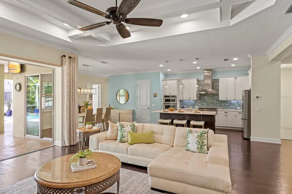 581 Mast Drive Bradenton FL 34208