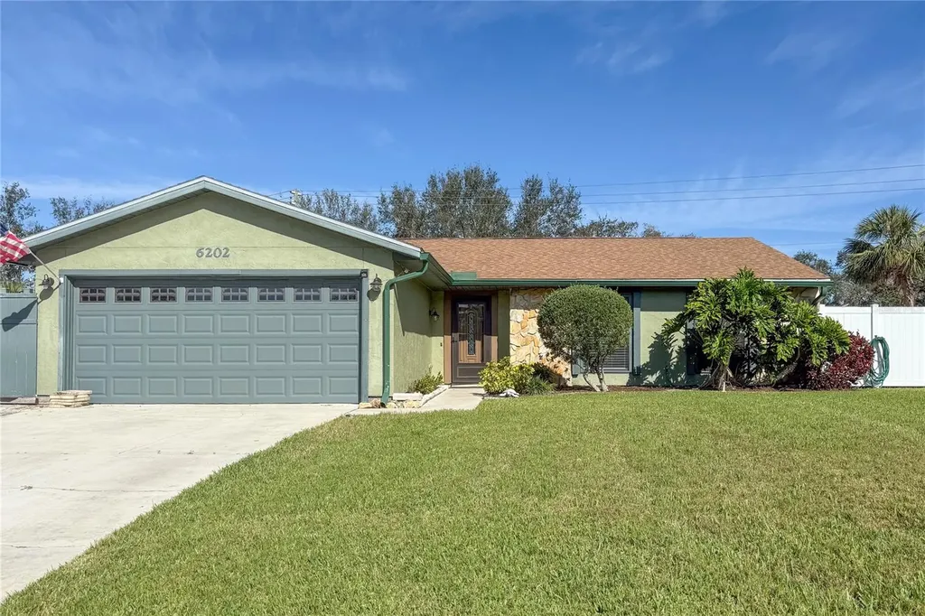 6202 32nd Avenue Circle W Bradenton FL 34209